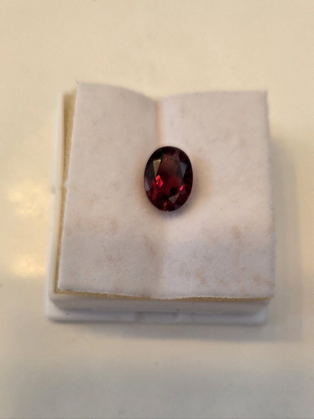 3.88 Carat Oval Garnet Red Faceted Gemstone For Jewelry Making